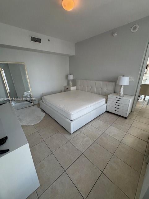 Building Photo - 3739 Collins Ave