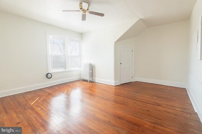 Building Photo - 401 W Washington St