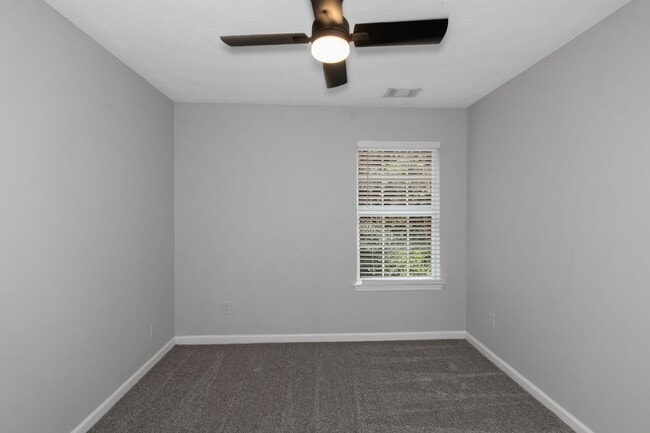 Building Photo - Available Now this Beautiful 4-Bedroom 2.5Baths Home in Stockbridge, GA!