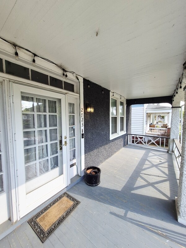 Building Photo - 2723 Fendall Ave