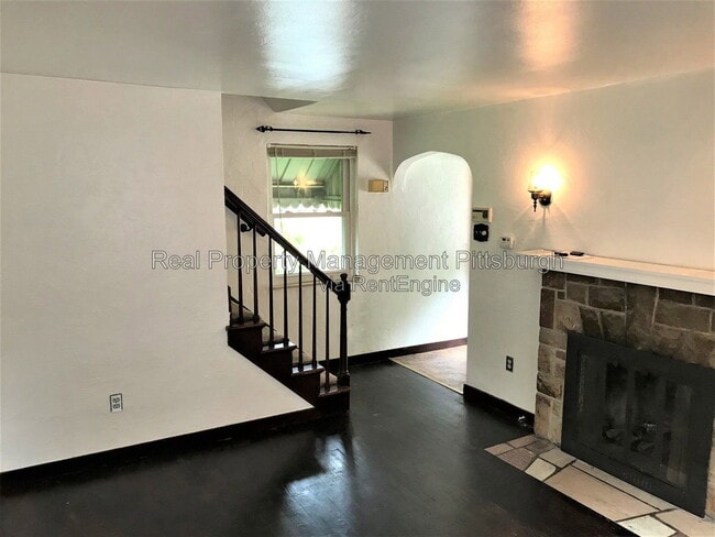 Building Photo - 1685 Doyle St