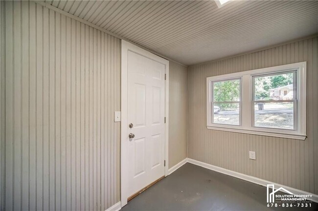 Building Photo - 6429 Gordon St