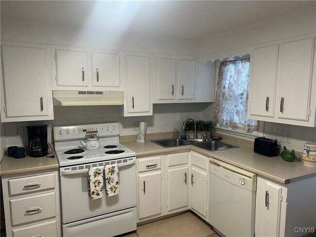 Building Photo - 511 Hickory St