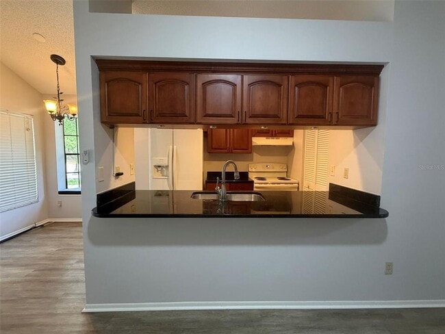 Building Photo - 3781 Lake Shore Dr