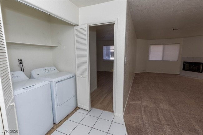 Building Photo - 5072 S Rainbow Blvd