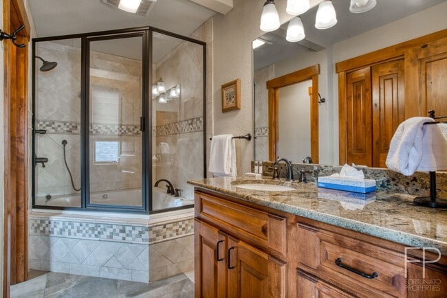 Building Photo - Breck 3-bedroom home with views! 4-6