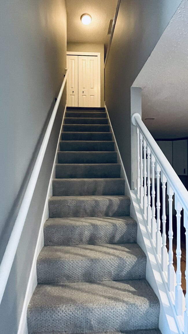 Building Photo - 17020 Eastwood Ave