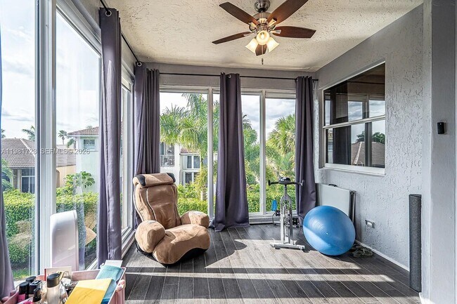 Building Photo - 3182 SW 189th Ave