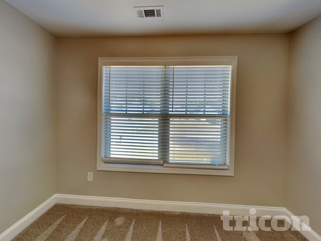 Building Photo - 111 Brookhaven Dr