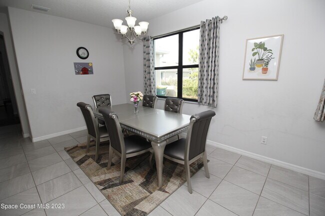 Building Photo - 3039 Burghley Park Way