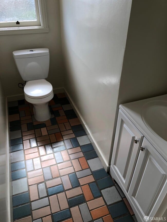 Building Photo - 1537 34th Ave