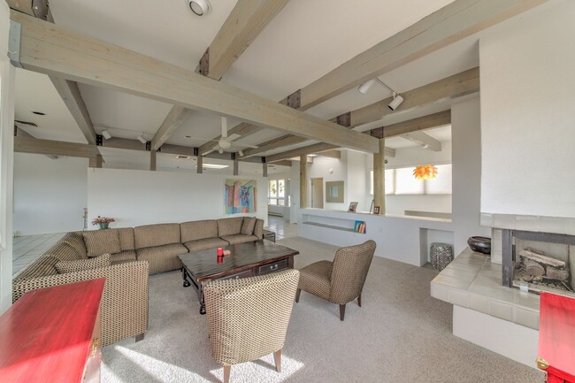 Building Photo - SANDIA HEIGHTS EXECUTIVE RENTAL 2+Story 3B...
