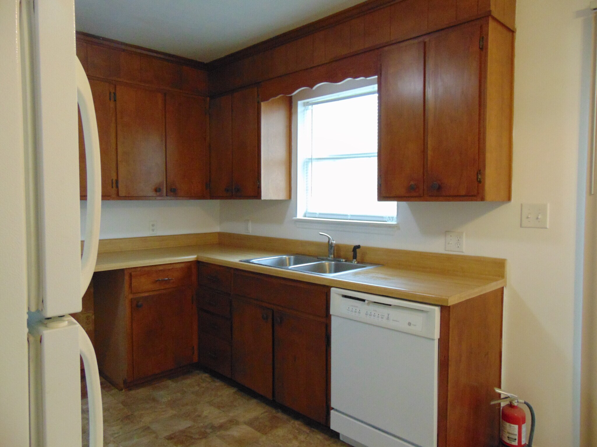 Kitchen - 50 Douglas Rd