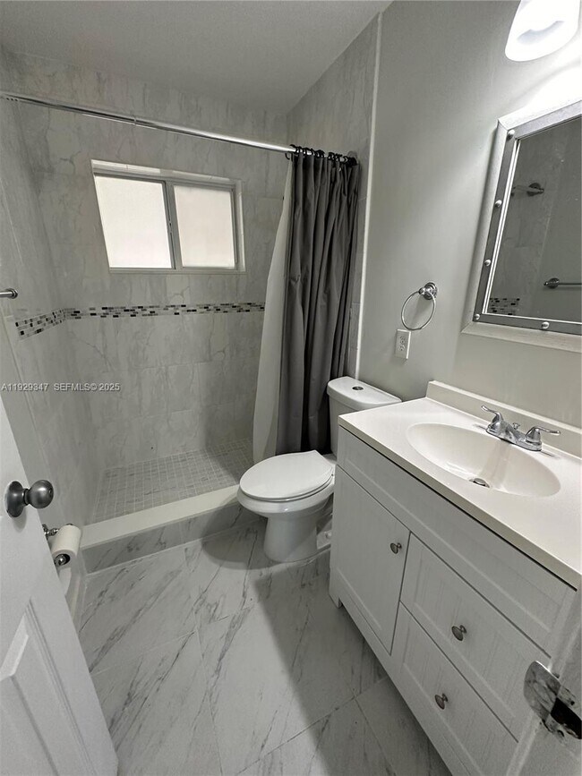 Building Photo - 1718 N 27th Ave