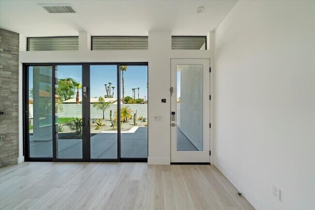Building Photo - 78525 Orcabessa Dr