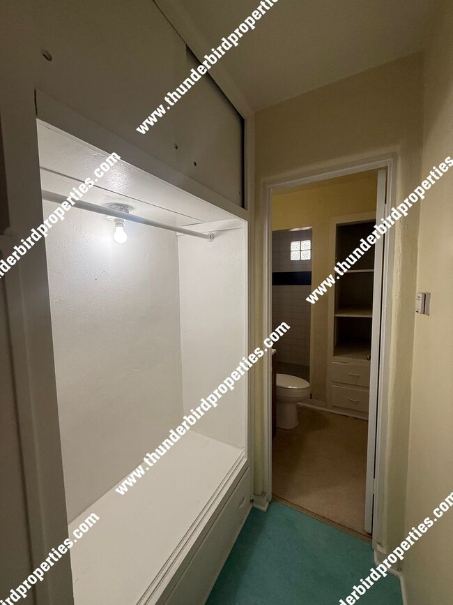 Building Photo - CNM/UNM Area