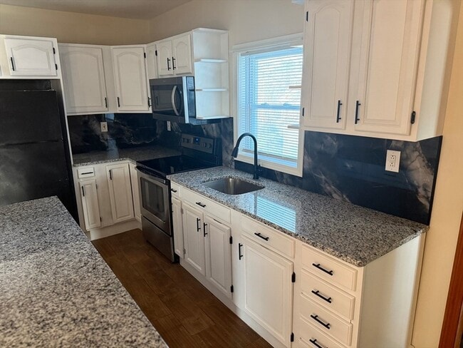 Building Photo - 55 Appleton St