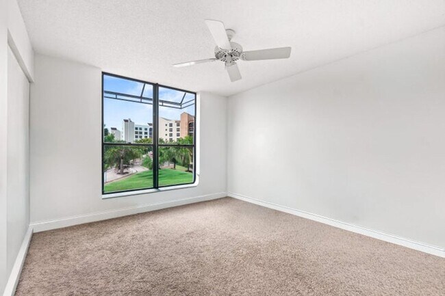 Building Photo - 7201 Promenade Dr