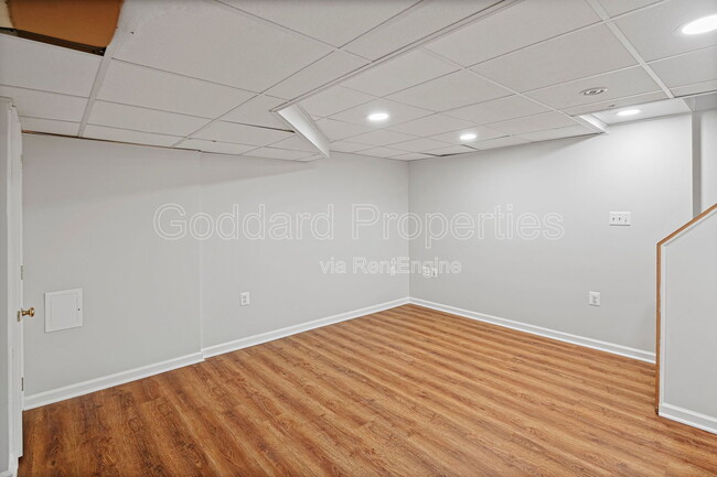 Building Photo - 47 S Hawthorne Rd