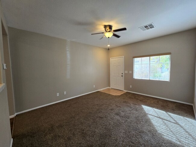 Building Photo - A Stunning 3 Bedroom Home in Henderson