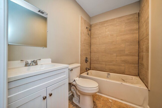Building Photo - Renovated 4-Bed Home in Pleasant Grove!