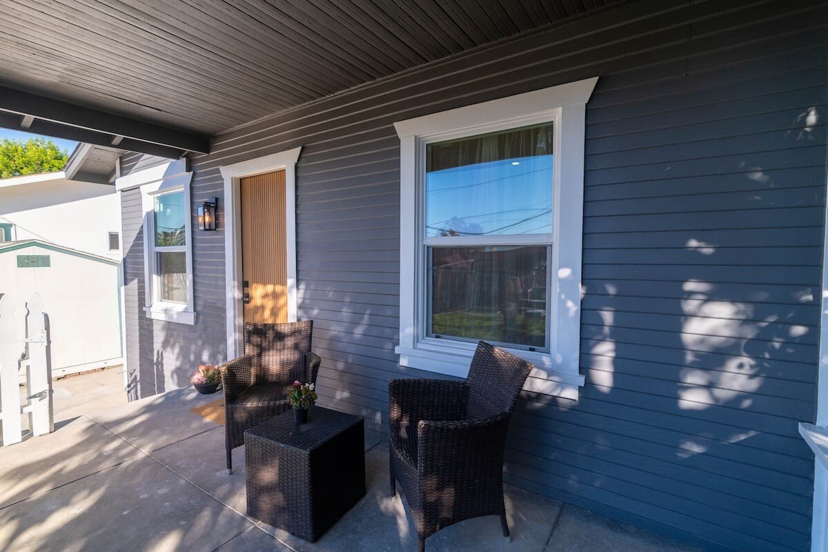 Building Photo - 2267 Las Flores Dr