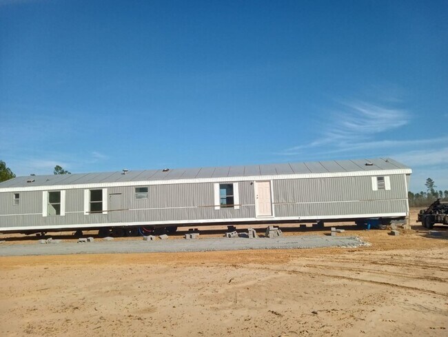 Building Photo - 1100 Rd 5894