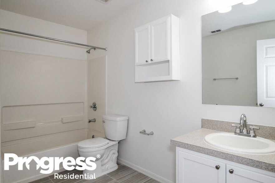 Building Photo - 9540 Simeon Dr