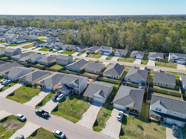 Building Photo - 15708 Del Norte Dr