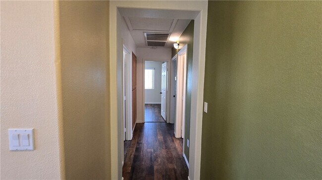Building Photo - 3902 W El Campo Grande Ave