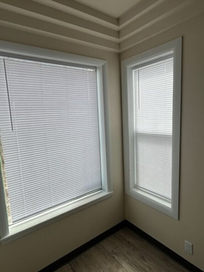 Building Photo - E0272 WI-54