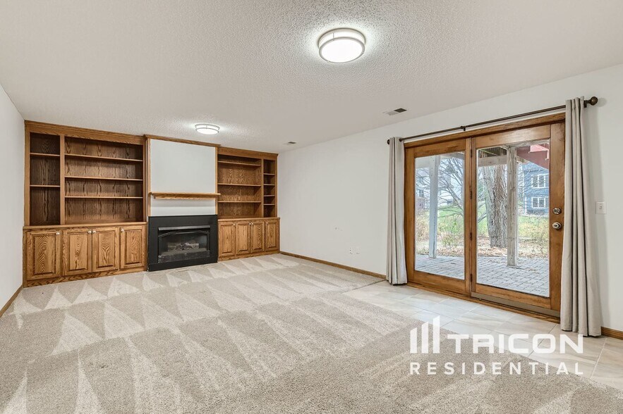 Building Photo - 739 Ashley Dr