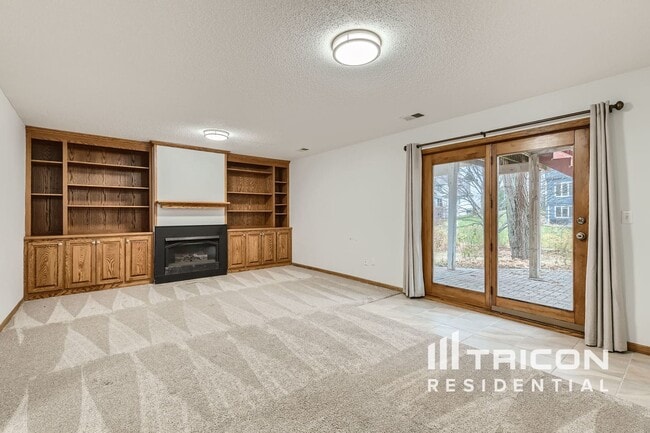 Building Photo - 739 Ashley Dr