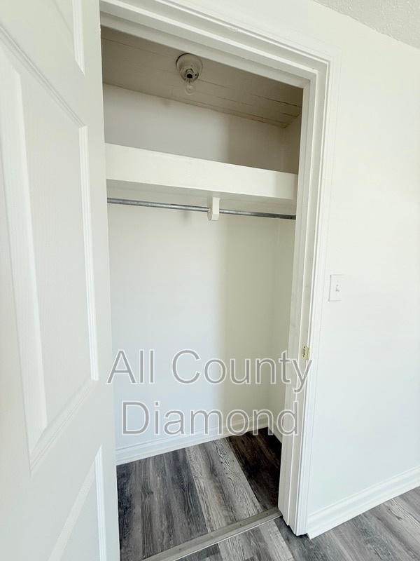 Building Photo - 237 Helen Ave