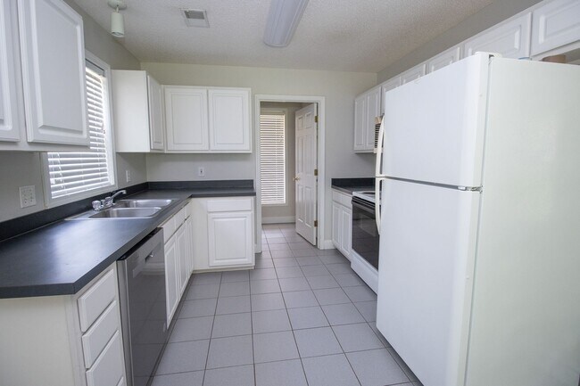 Building Photo - Coming Soon – Charming 3 Bedroom, 2 Bath H...
