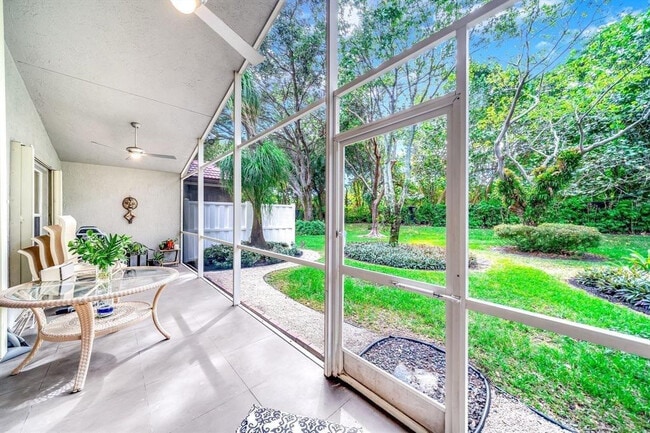 Building Photo - 7638 Charing Cross Ln