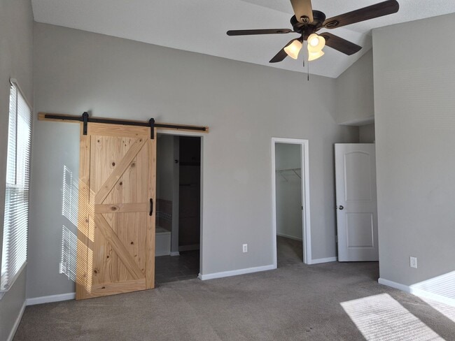 Building Photo - Landstown