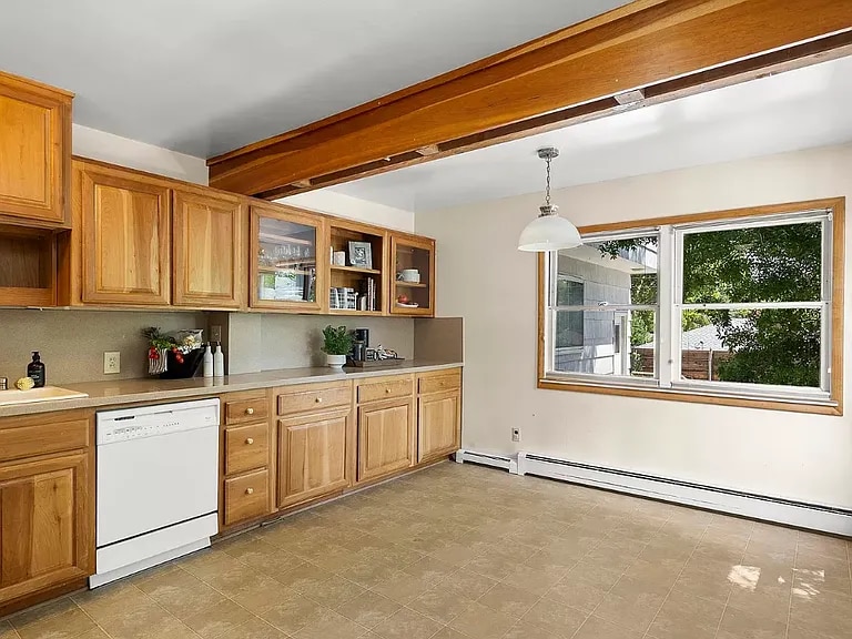 Building Photo - 250 Bartlett St