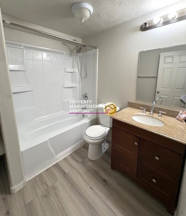 Building Photo - 4 Bedroom Home in Taylorsville!