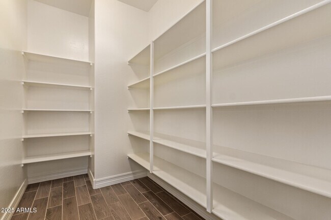 Building Photo - 2065 E Gemini Pl