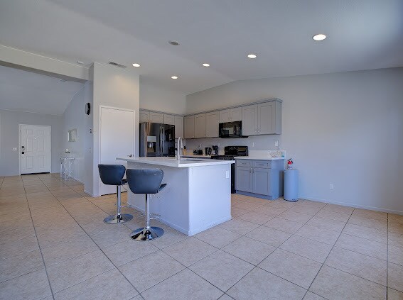 Building Photo - 47734 Mirage Way
