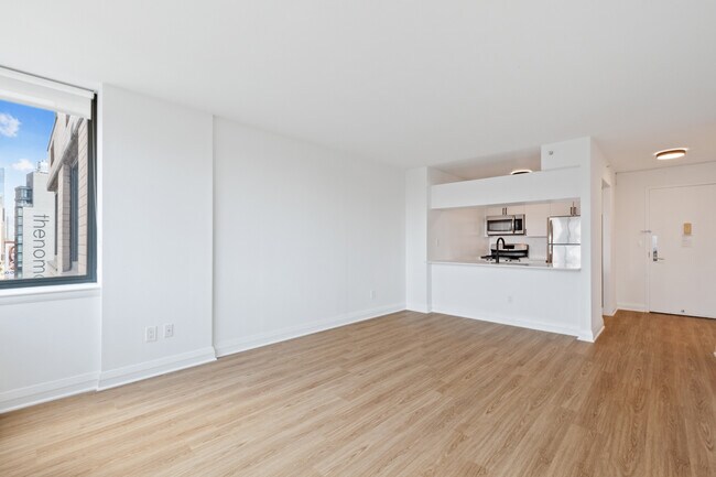 Interior Photo - 800 Sixth
