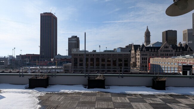 Building Photo - 149 Swan St