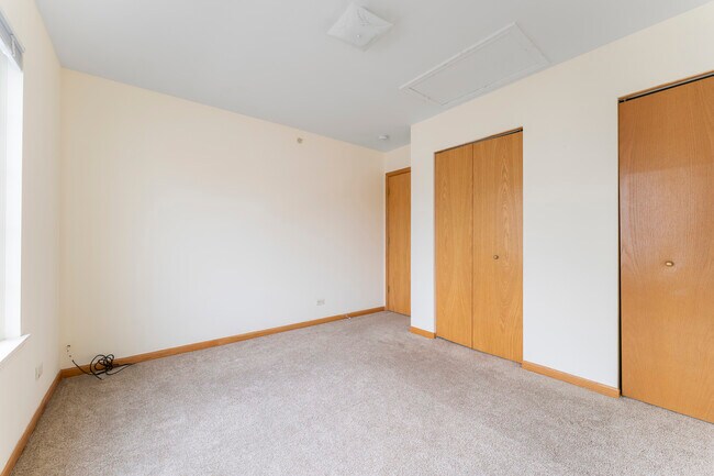 Building Photo - 61 Cantal Ct