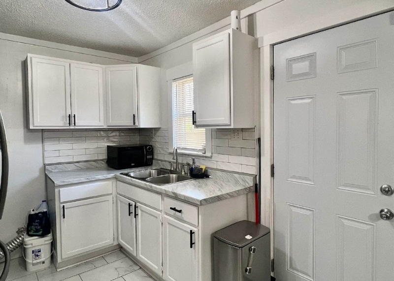 Building Photo - 847 Marianna St