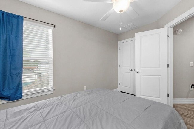 Building Photo - 2327 Hadleigh Hills Ct
