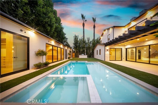 Building Photo - 5149 Beeman Ave