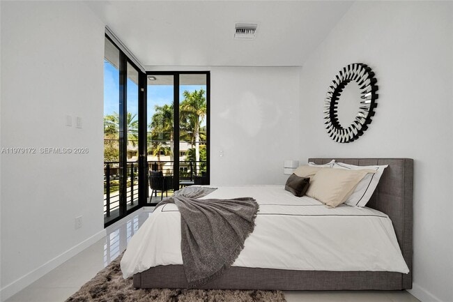 Building Photo - 2516 NE 21st St