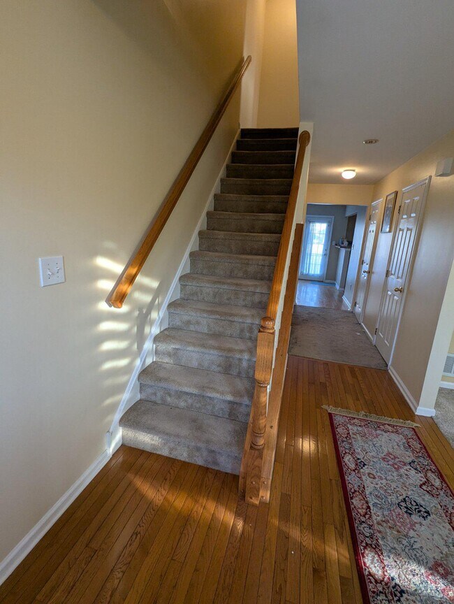 Building Photo - 4 Tether Cir