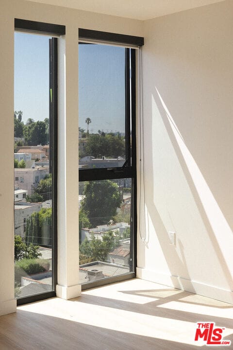 Building Photo - 3004 W Sunset Blvd